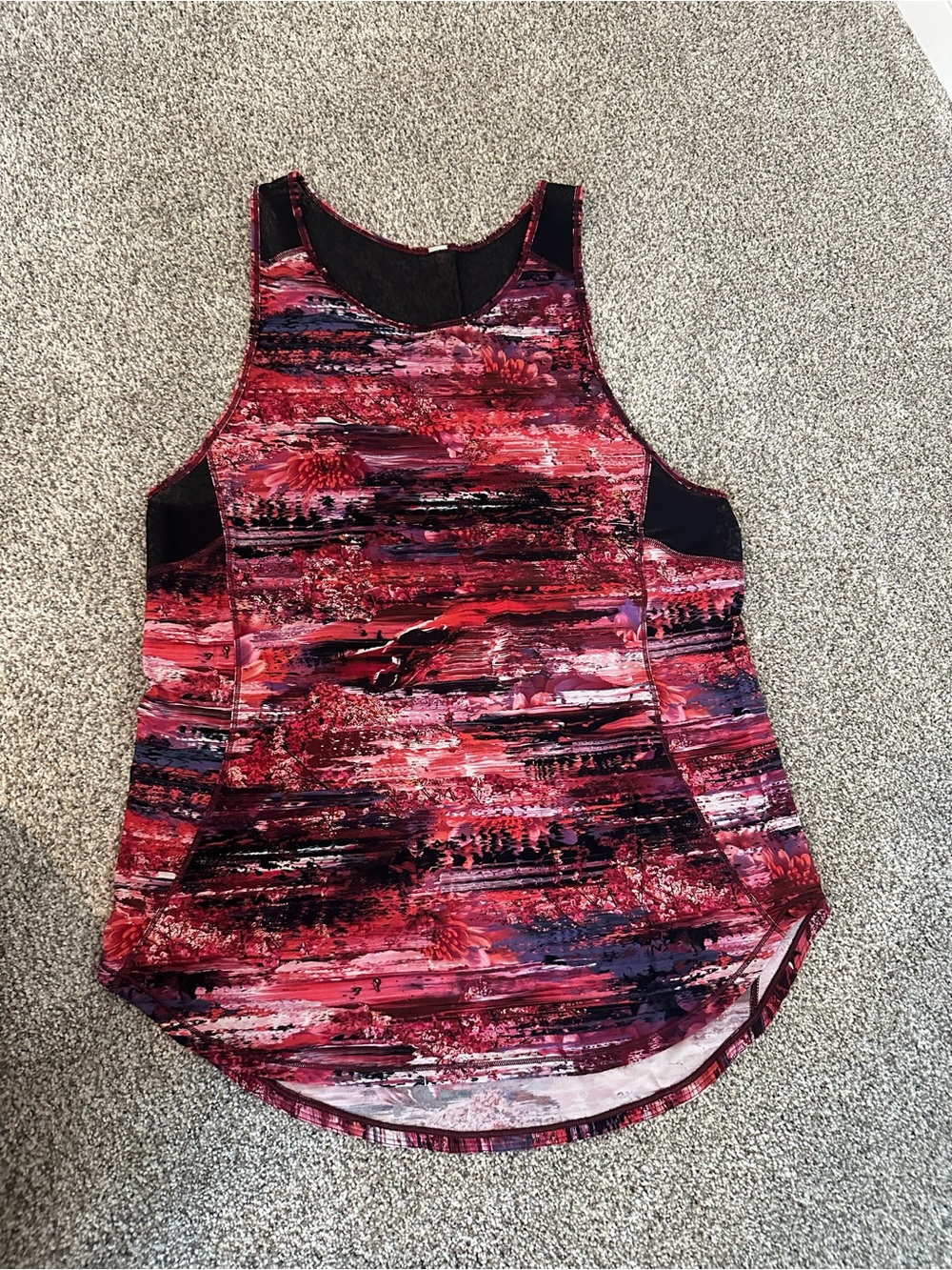 lululemon athletica women’s tank top - size 6
